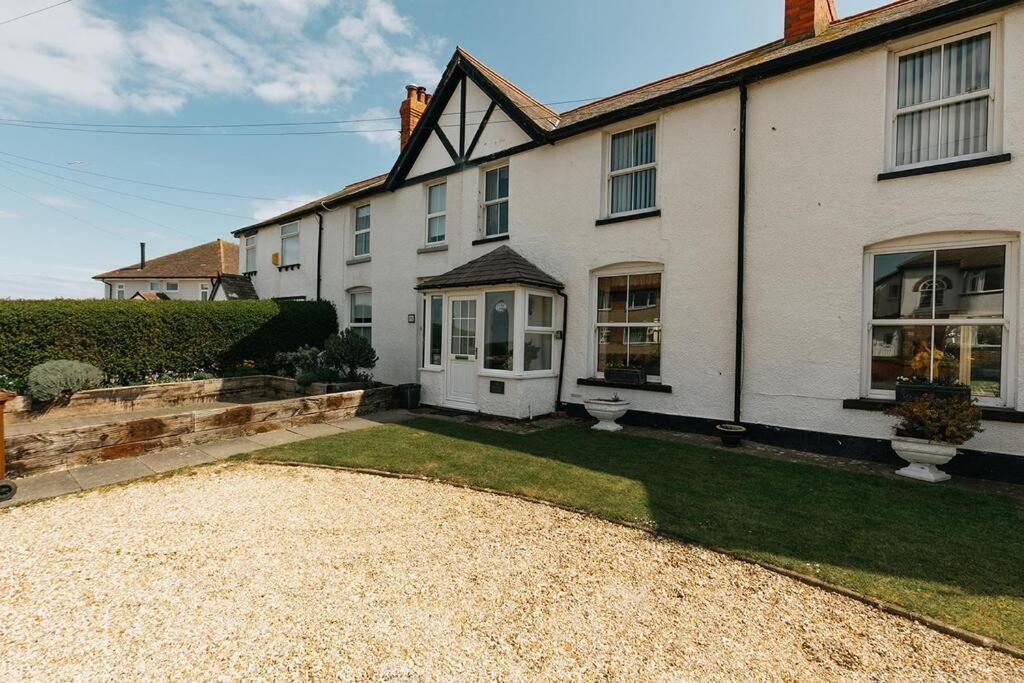 Fir Tree Cottage - Cosy 3 Bed Cottage In Penrhyn Bay With Beautiful Sea Views And Access To Snowdonia Рос-он-Си Экстерьер фото