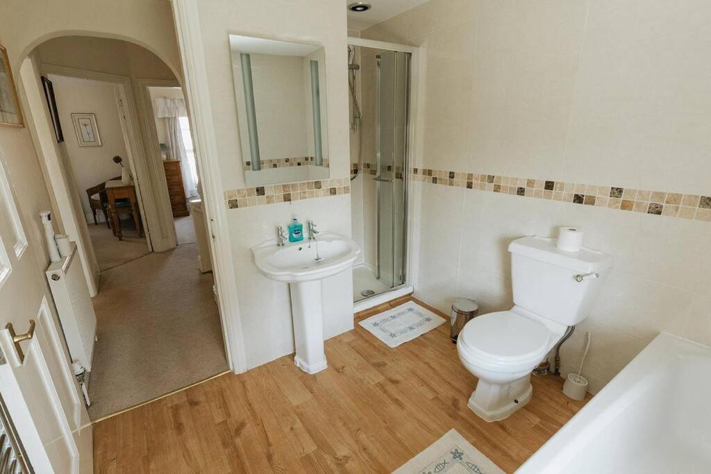 Fir Tree Cottage - Cosy 3 Bed Cottage In Penrhyn Bay With Beautiful Sea Views And Access To Snowdonia Рос-он-Си Экстерьер фото